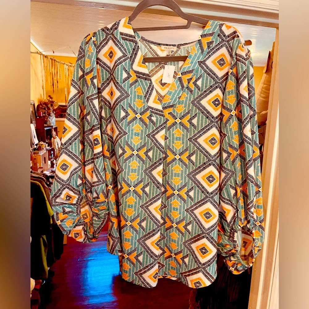 Jodi Fl size large like new loose fit Aztec